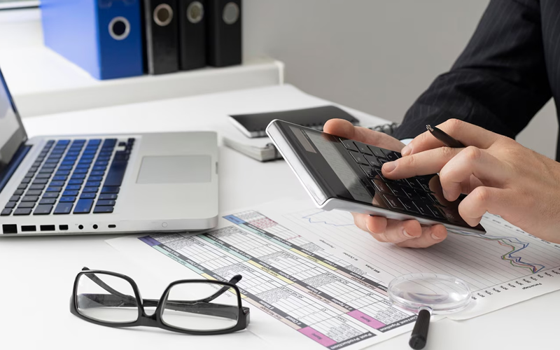 Servicio en Liquidación de Impuestos y Contabilidad General