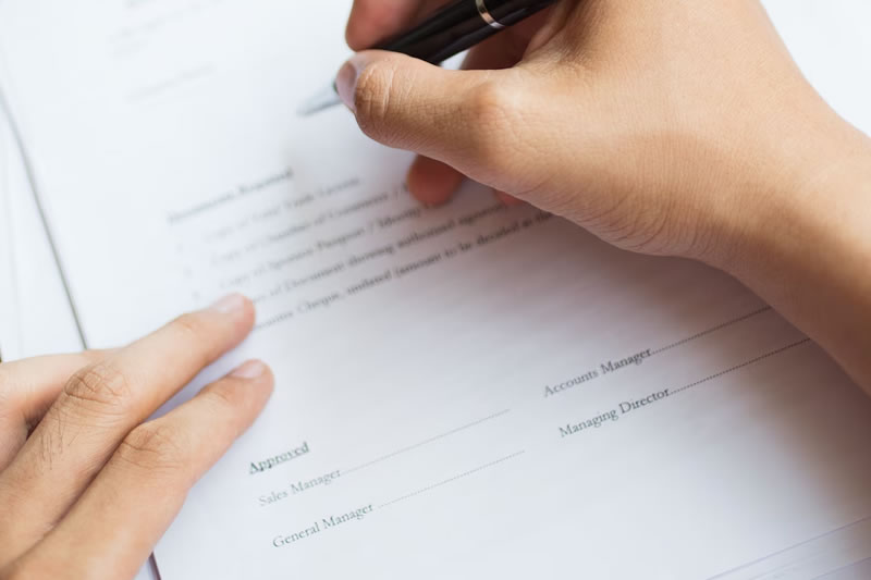 Abogados en Cumplimiento de Contrato